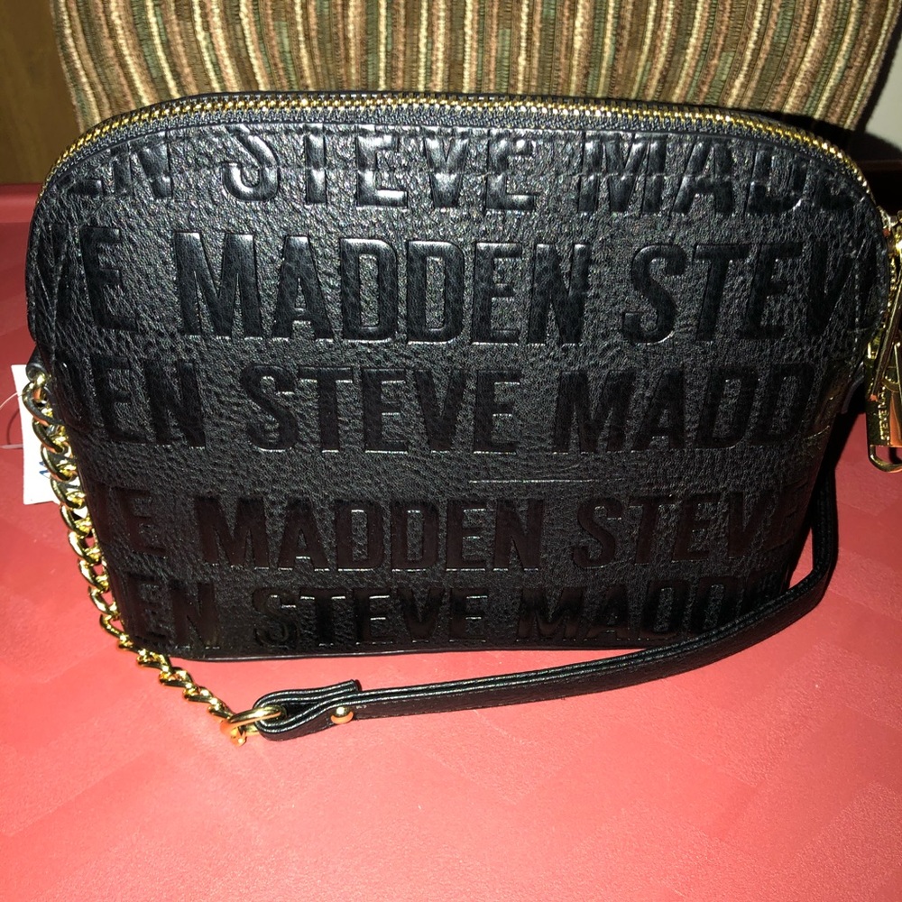 Steve Madden BMarilyn Crossbody Black Logo - Picture 4 of 8